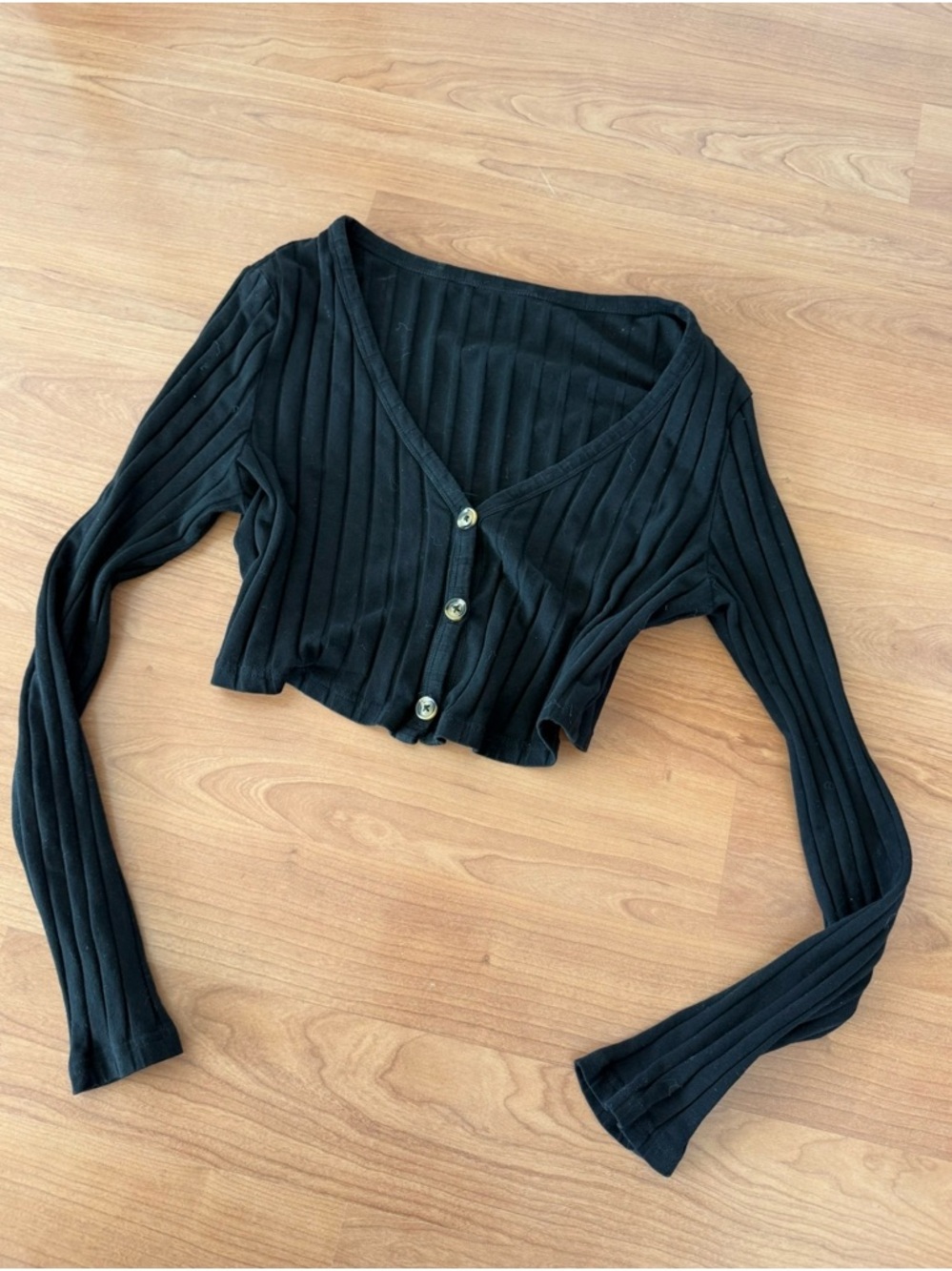 Ribbed Black Cropped Cardigan with Buttons
